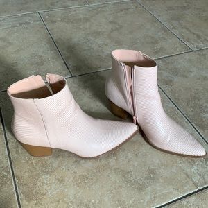 Lulu’s Pink Booties!